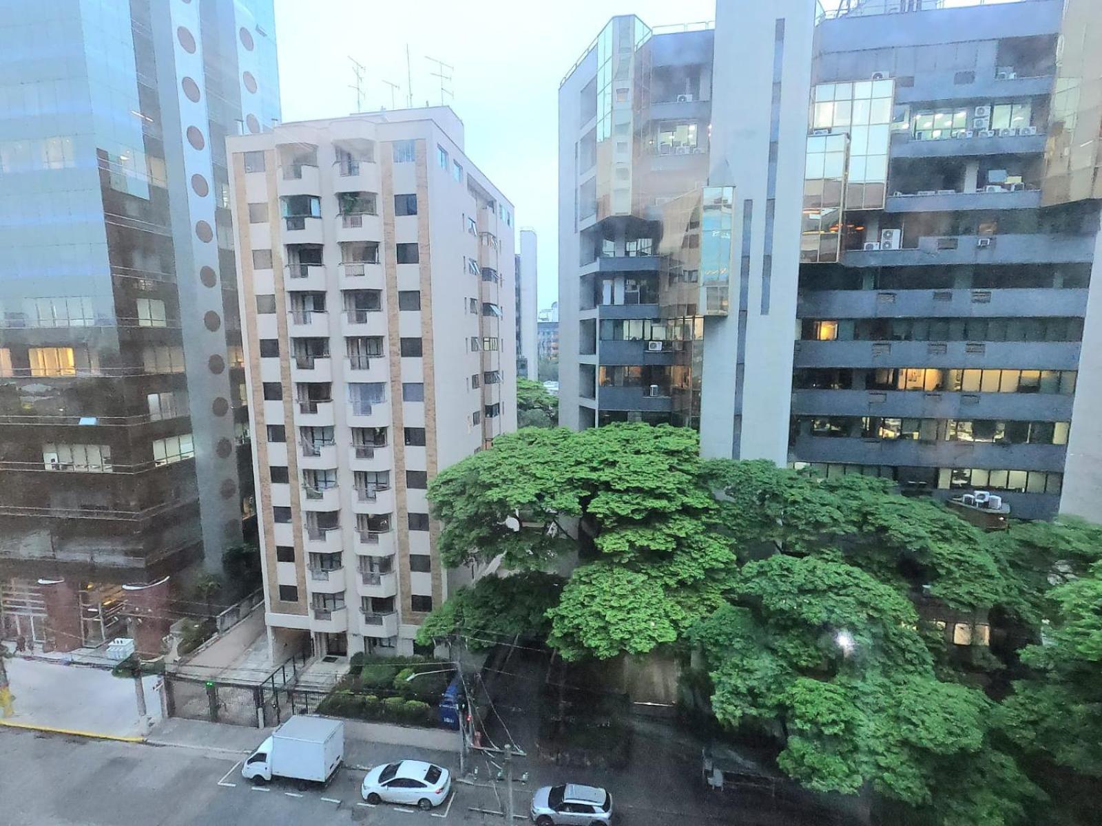 Super Comfort Flats L - Wtc - Com Estacionamento Σάο Πάολο Εξωτερικό φωτογραφία